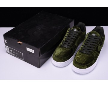 896185-300 Nike Air Force 1 '07 Low Velvet Outdoor Grün/Summit Weiß Schuhe Unisex